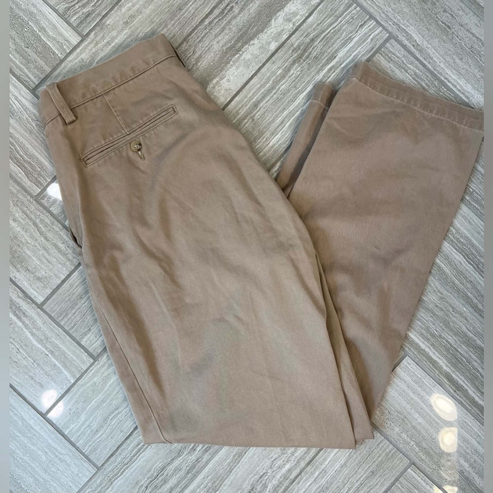Polo Ralph Lauren Men’s Khaki Pants in Classic Fit, Size 32/32
